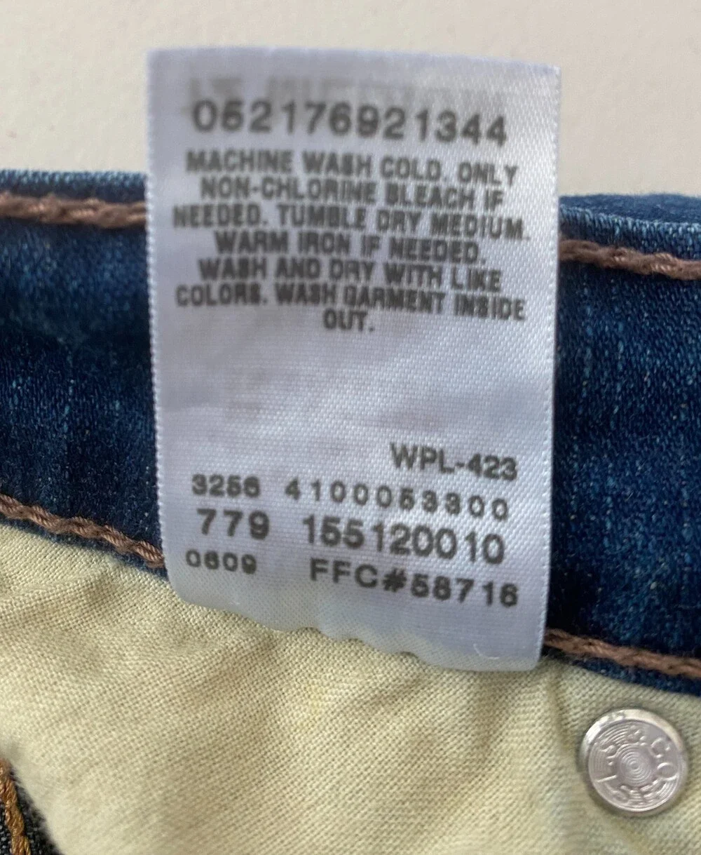 Levi's 512 Women's size 12M Perfectly Slimming Bootcut Stretch Jeans 31